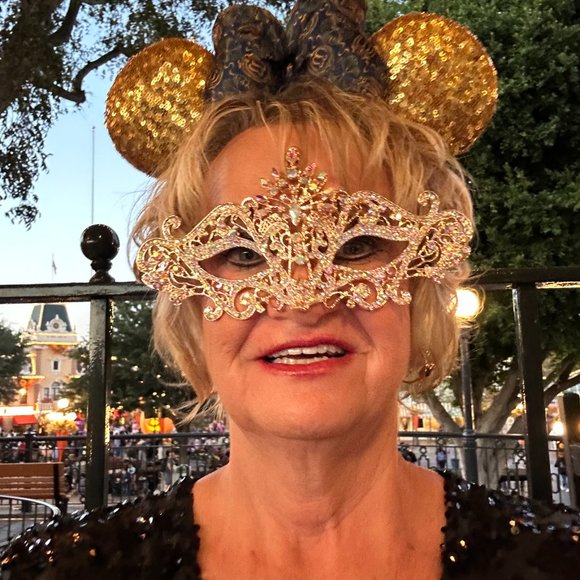 "Elegant Rhinestone Masquerade Mask – Perfect for Glamorous Events" - Picture 4 of 6